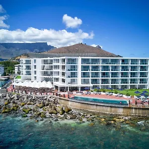Radisson Collection Hotel, Waterfront Hotell